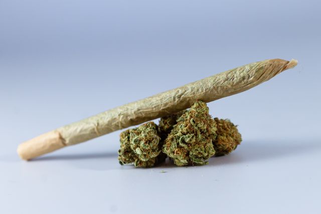 7 Reasons Hyde Park Residents Order Cannabis Online